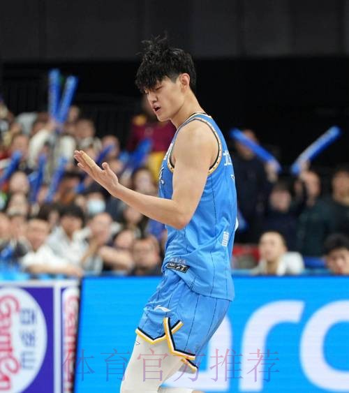 曾凡博18分徐杰伤退 北京狂胜31分送广东赛季首败